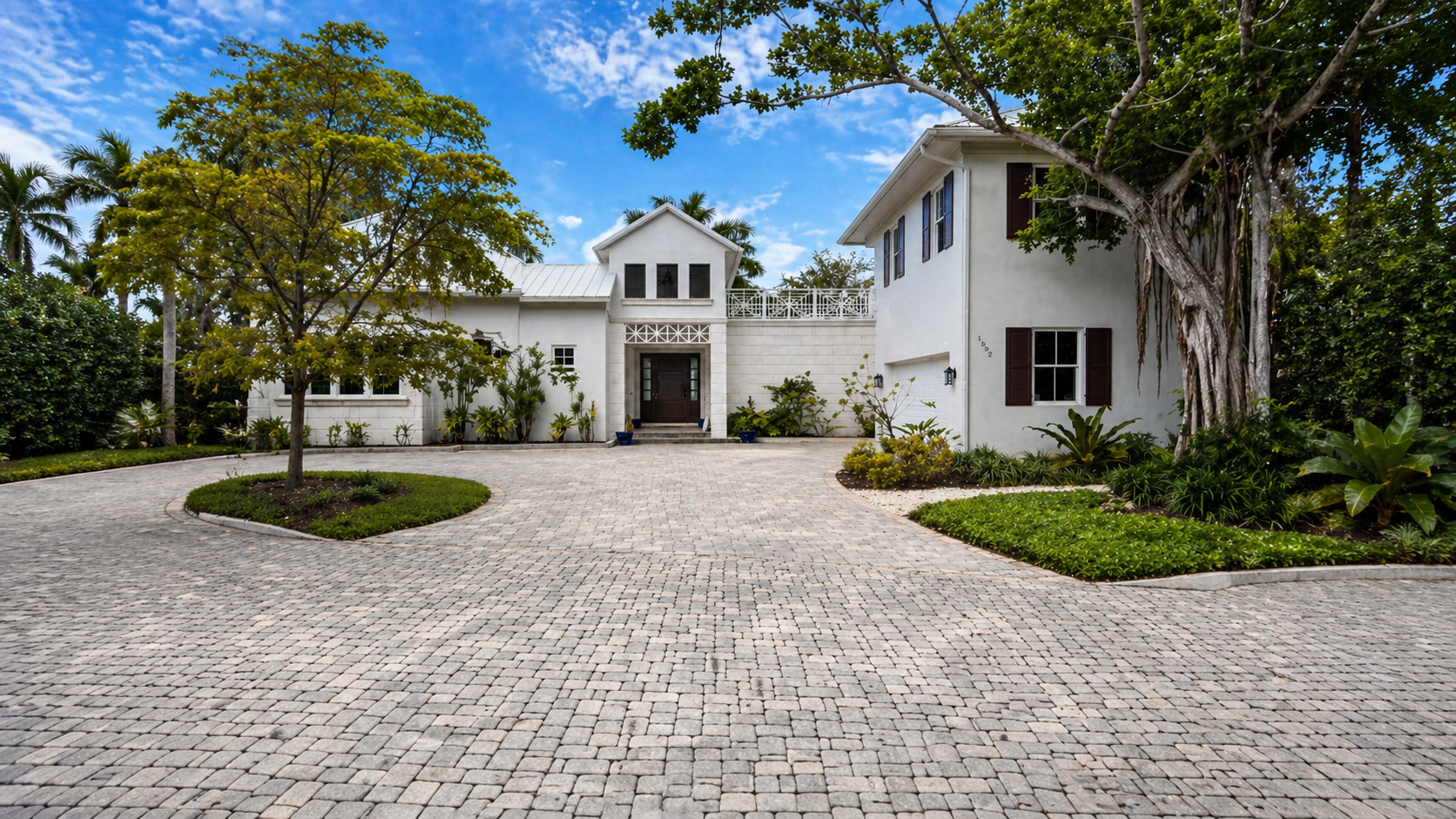 Front of Custom Home in Oyster Bay